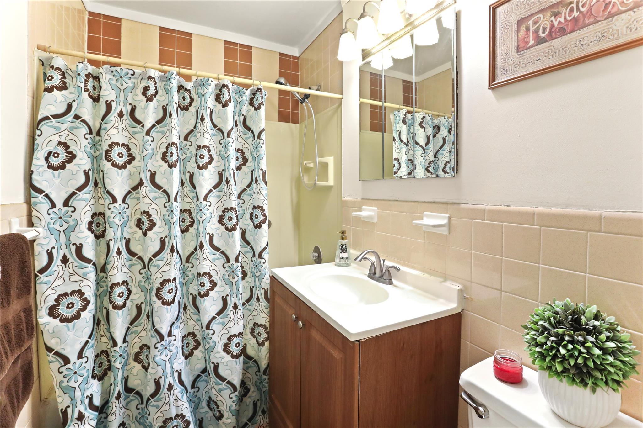 7 Glen Hollow Drive Unit: B45