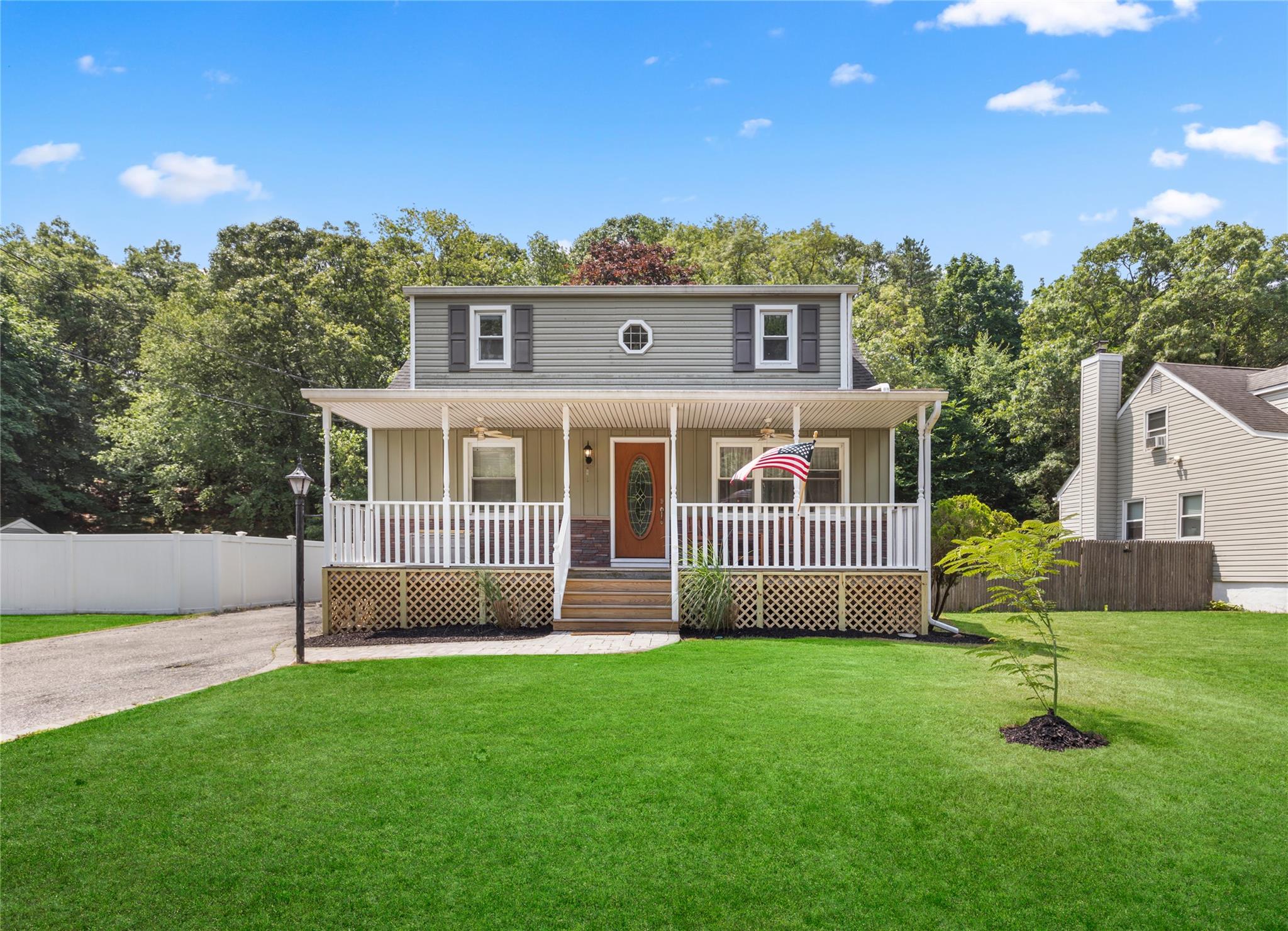 370 Central Islip Boulevard