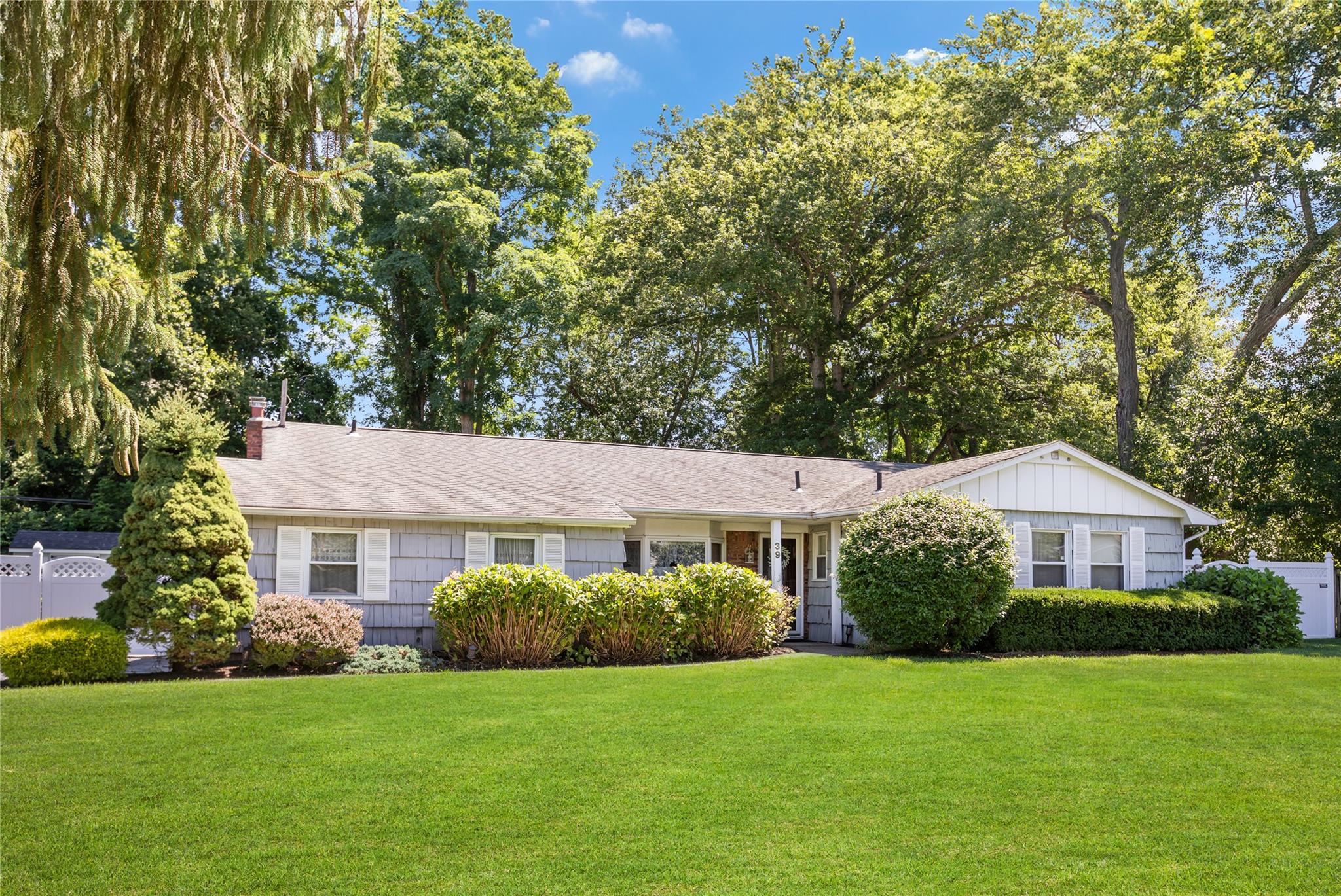 39 Winfield Davis Drive