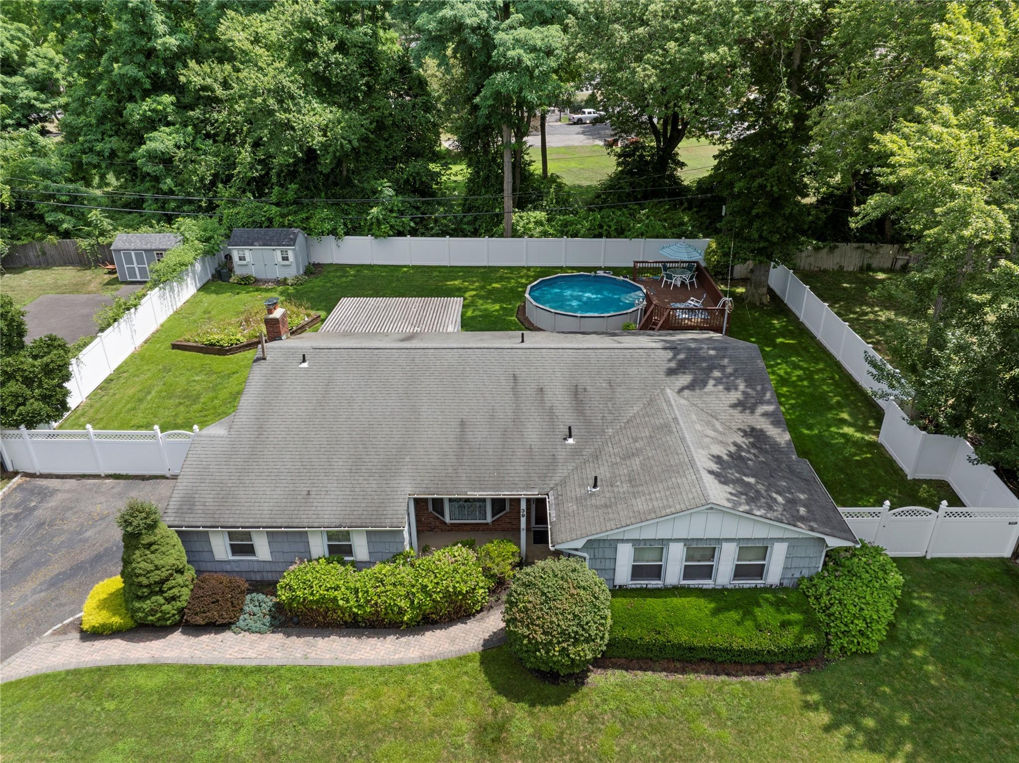 39 Winfield Davis Drive