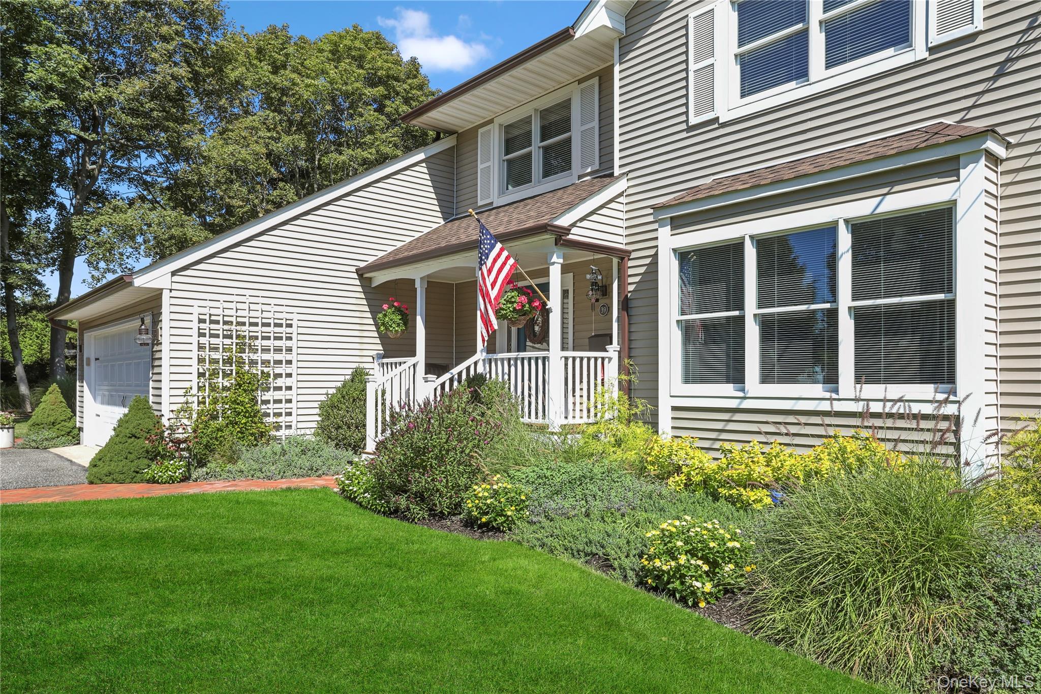 39 Roe Avenue