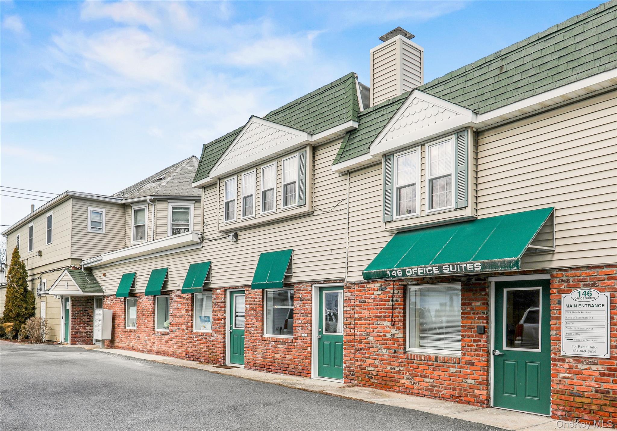 146 S Country Road Unit: 3