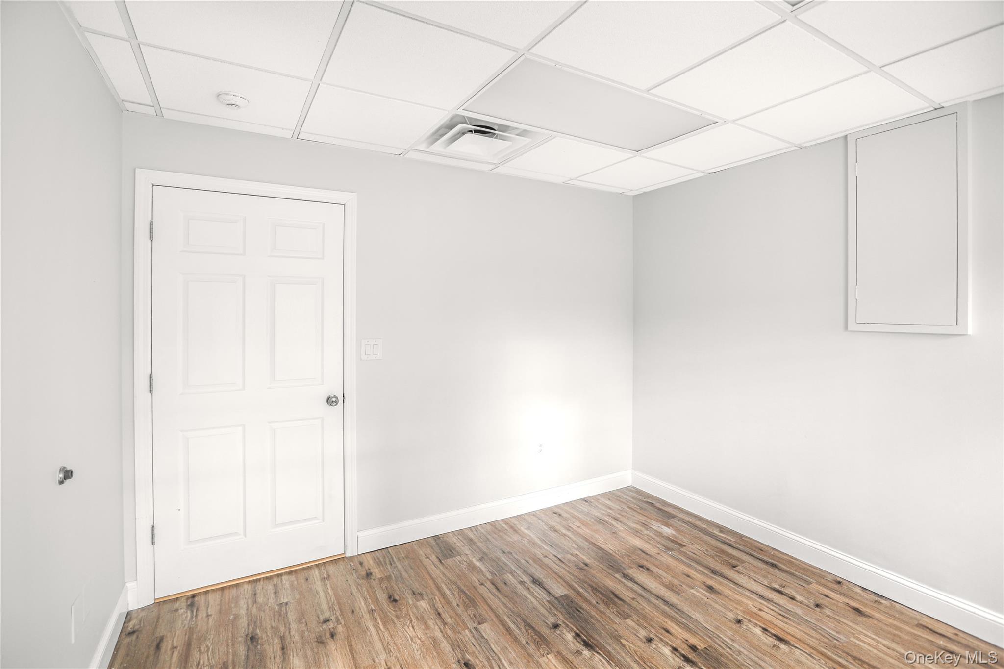 146 S Country Road Unit: 1