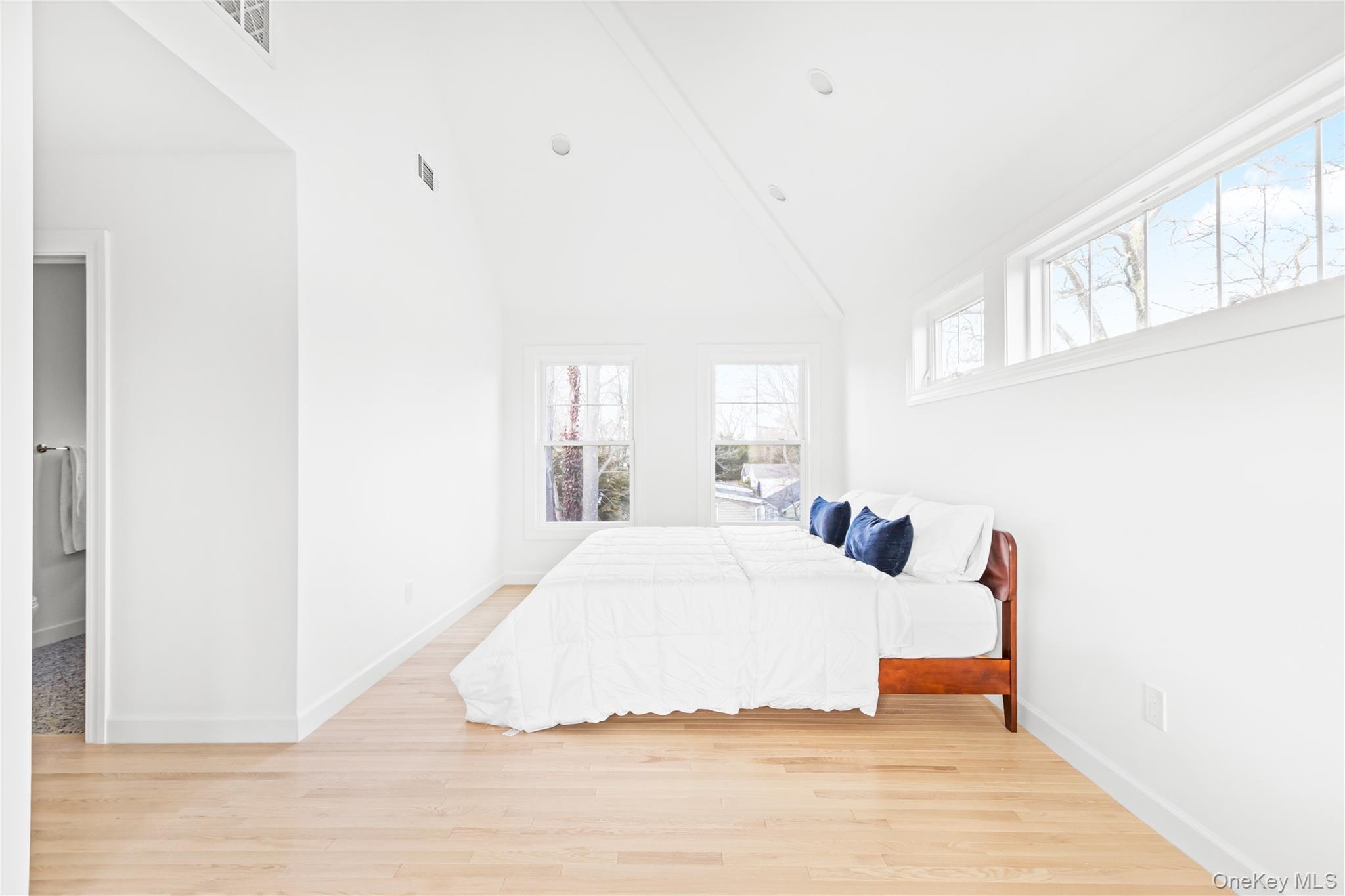 21 N Howells Point Road