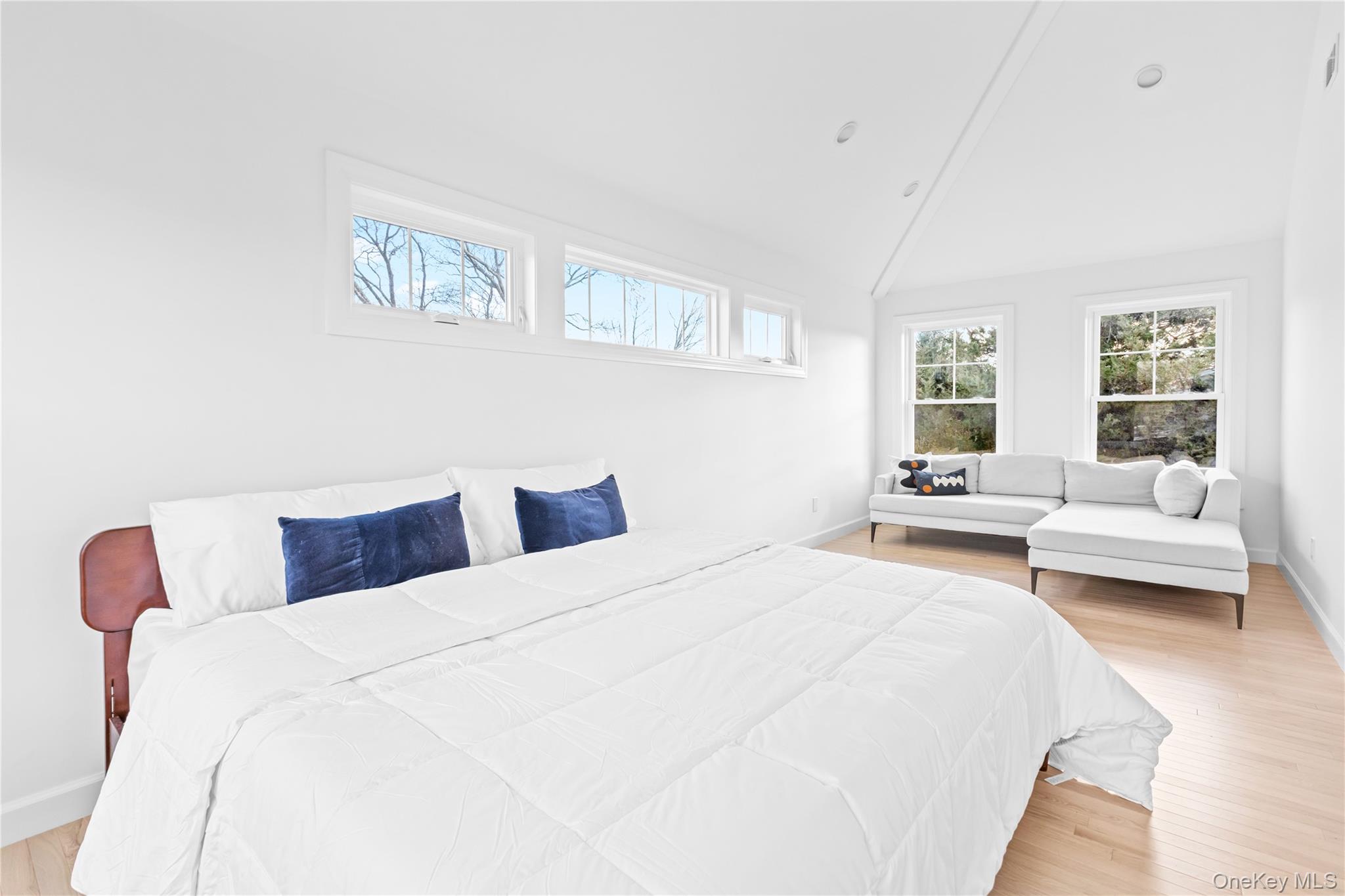 21 N Howells Point Road