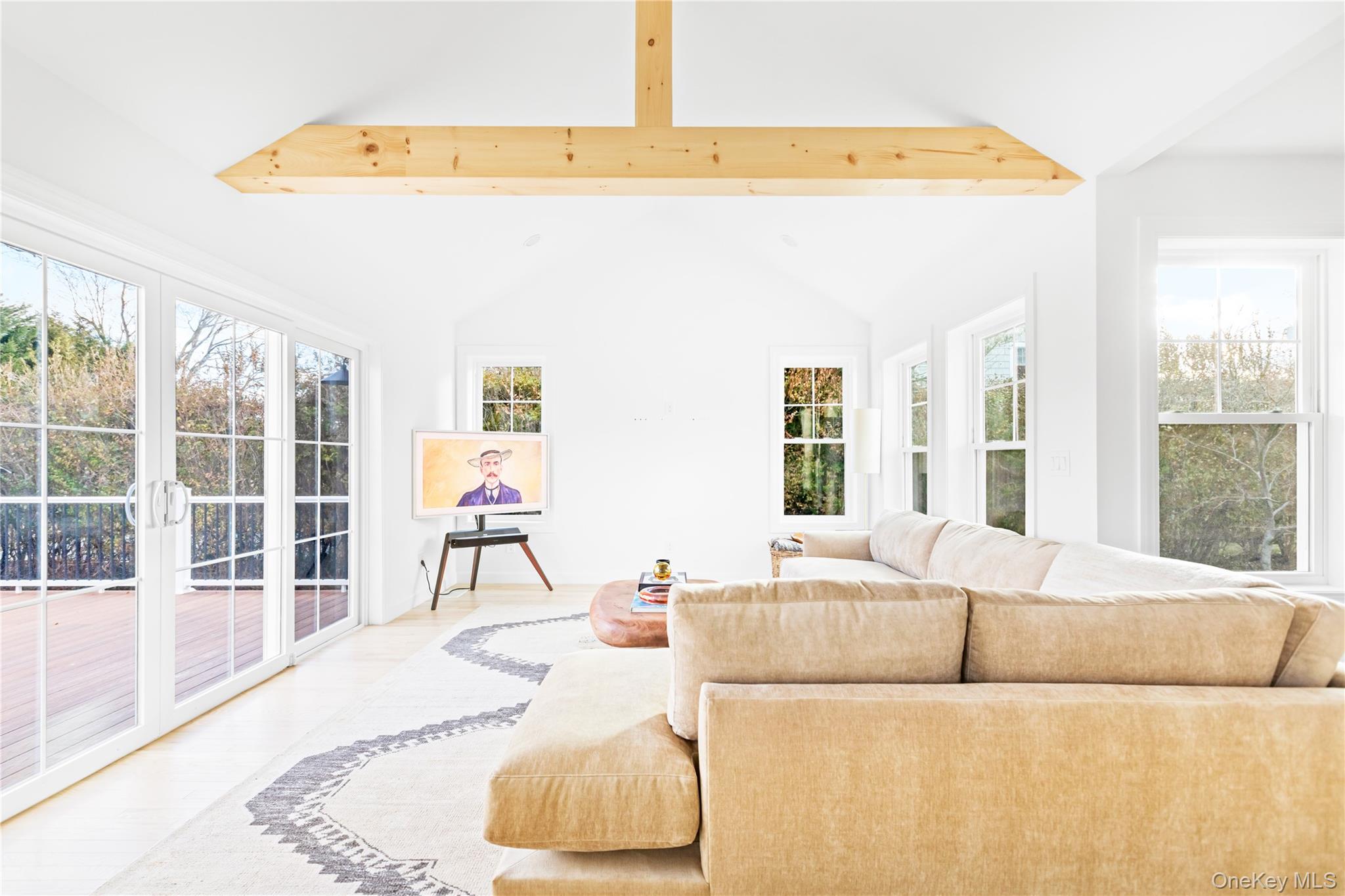 21 N Howells Point Road