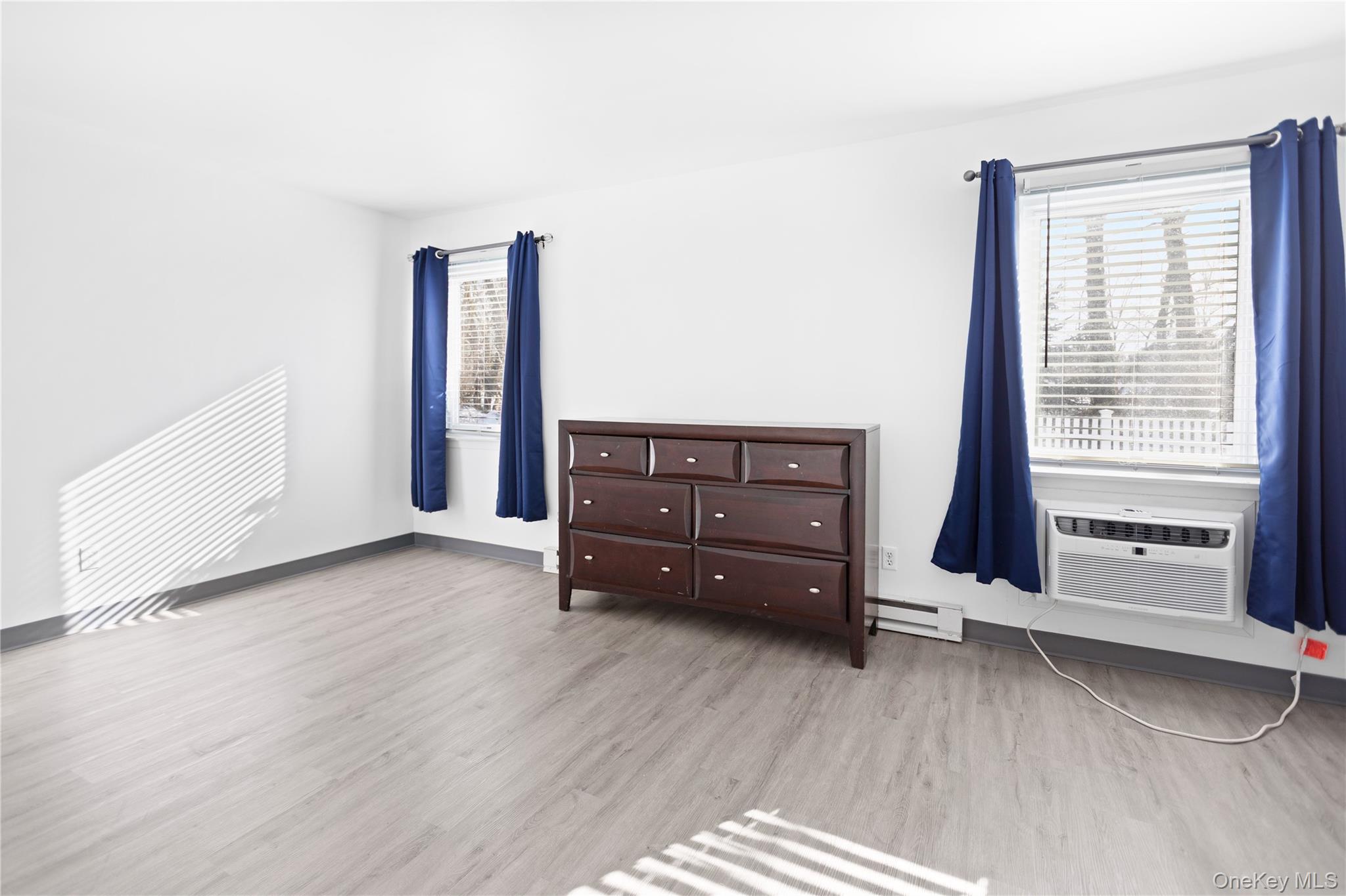 40 W 4th Street Unit: 215