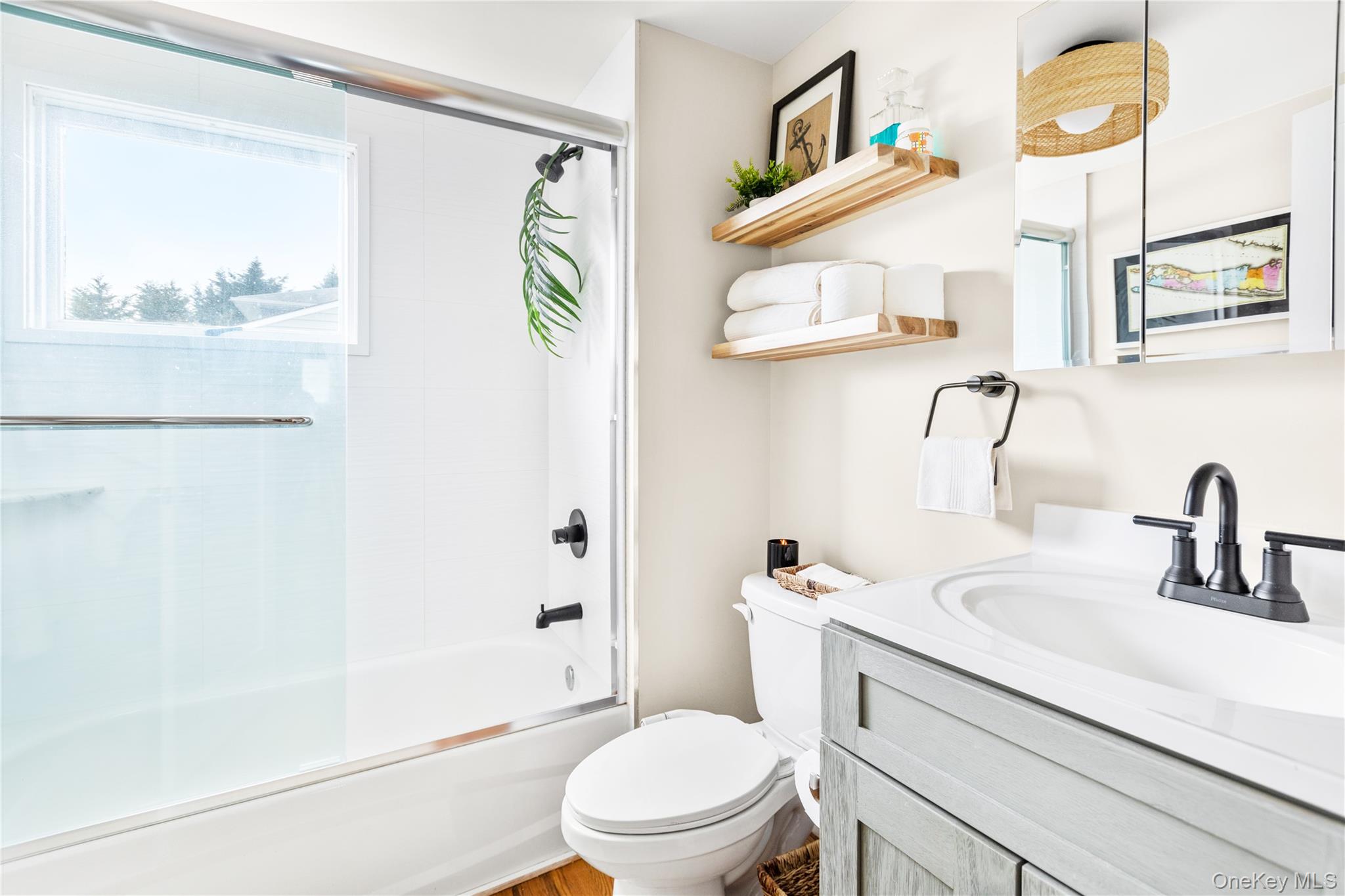 58 N Howells Point Road