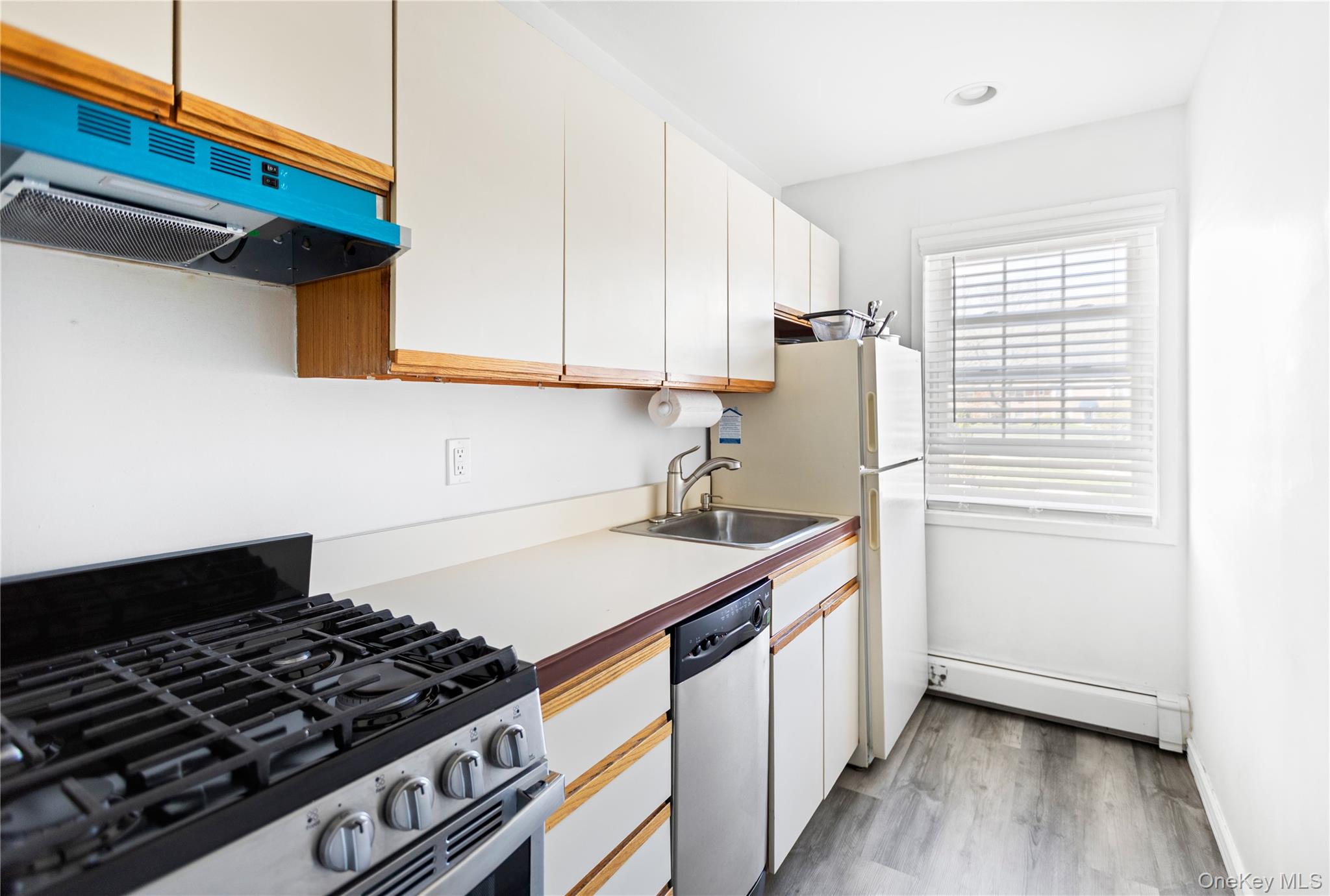 460 Old Town Road Unit: 19H