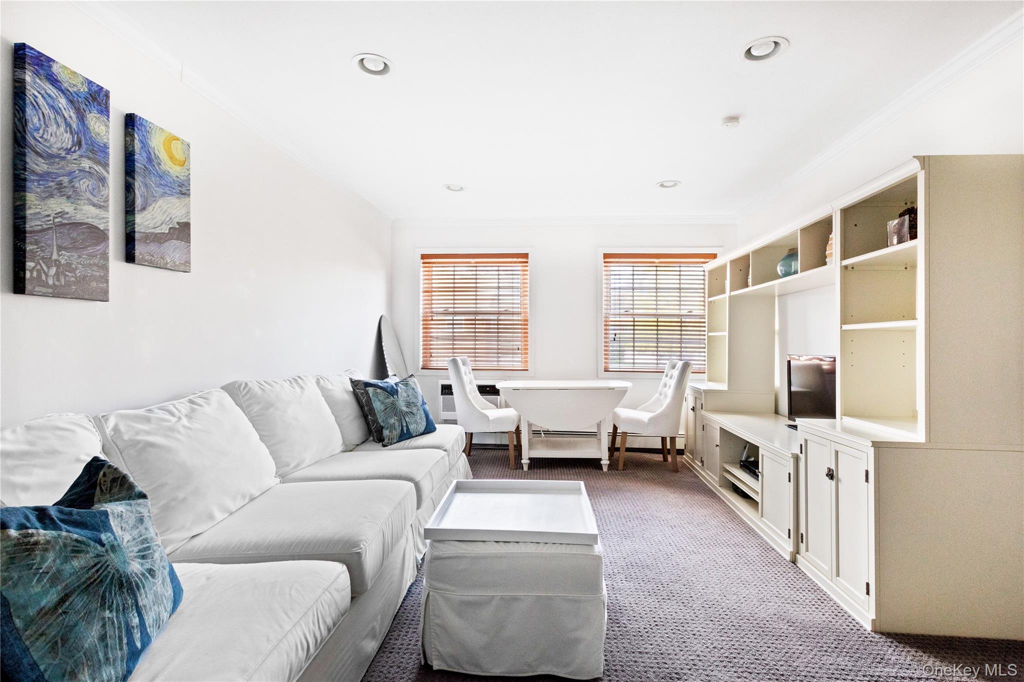 460 Old Town Road Unit: 19H