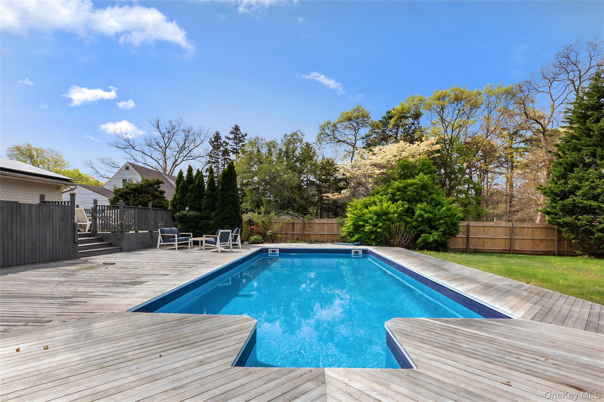 44 Maple Avenue
