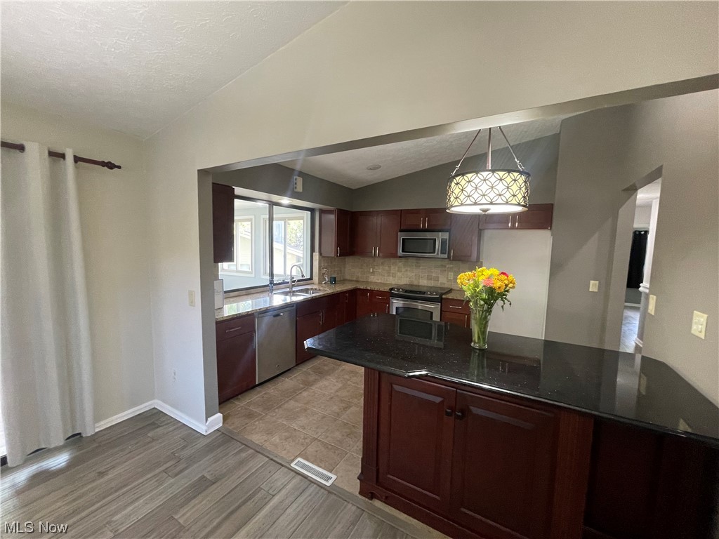 9320 Vintage Court