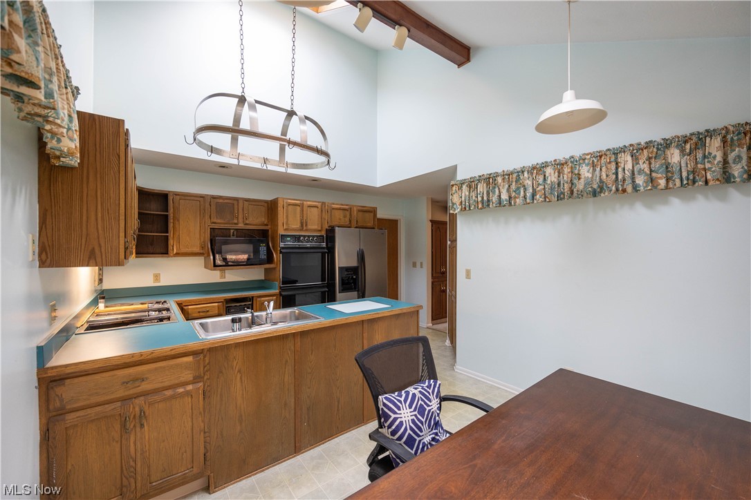 25872 Fairmount