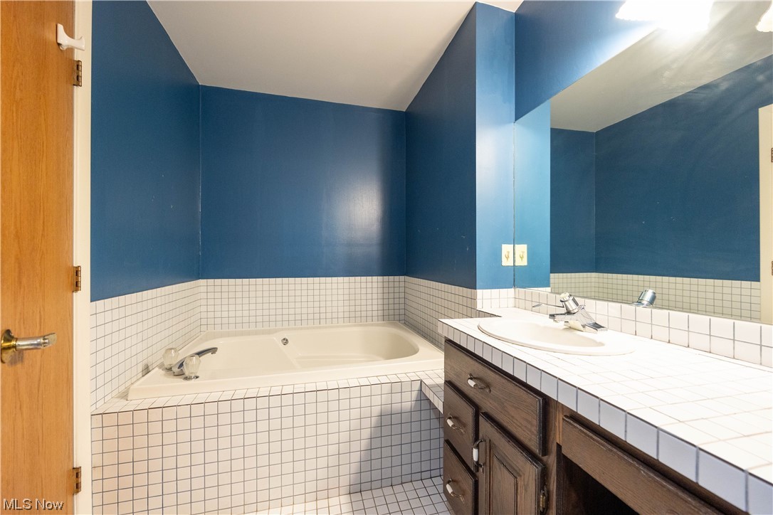 25872 Fairmount