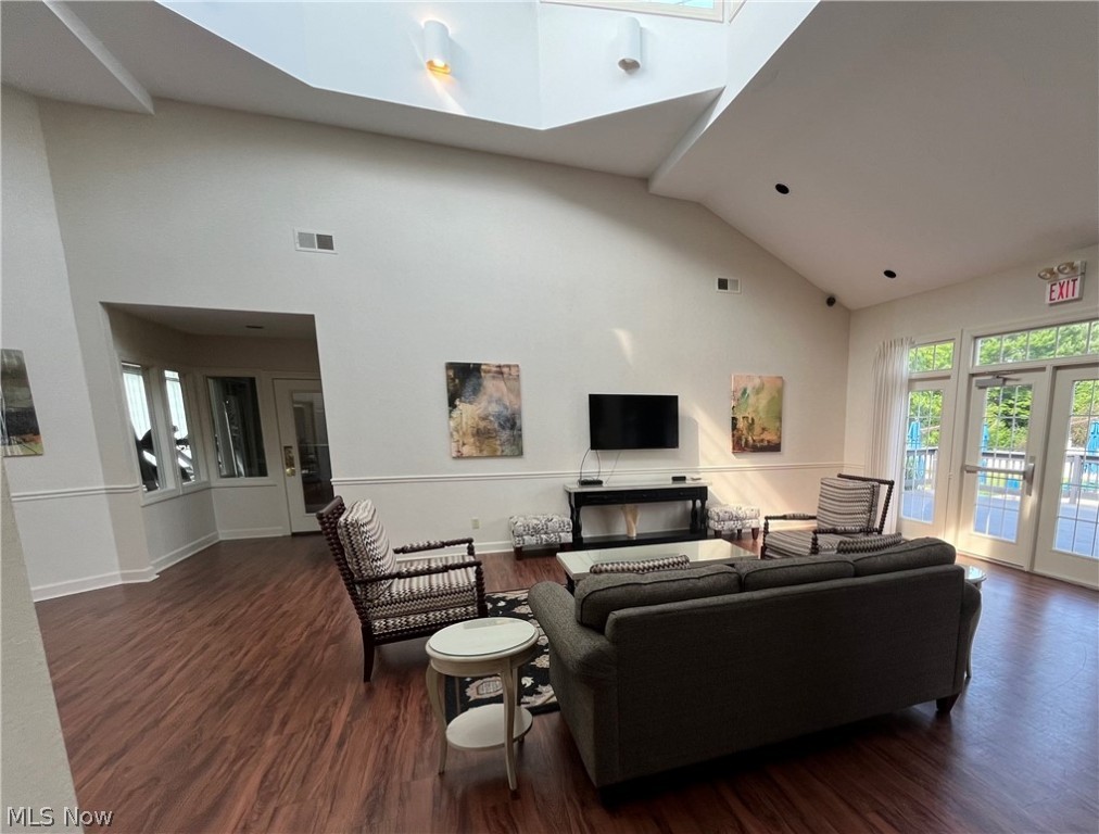 731 Grand View Lane