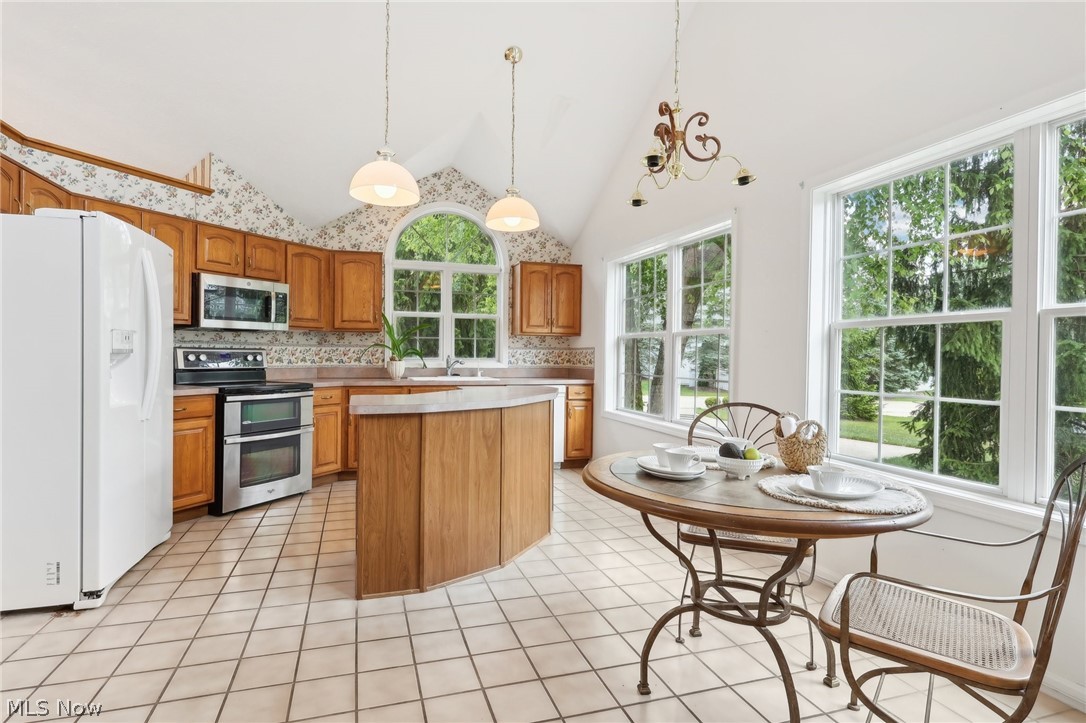 731 Grand View Lane