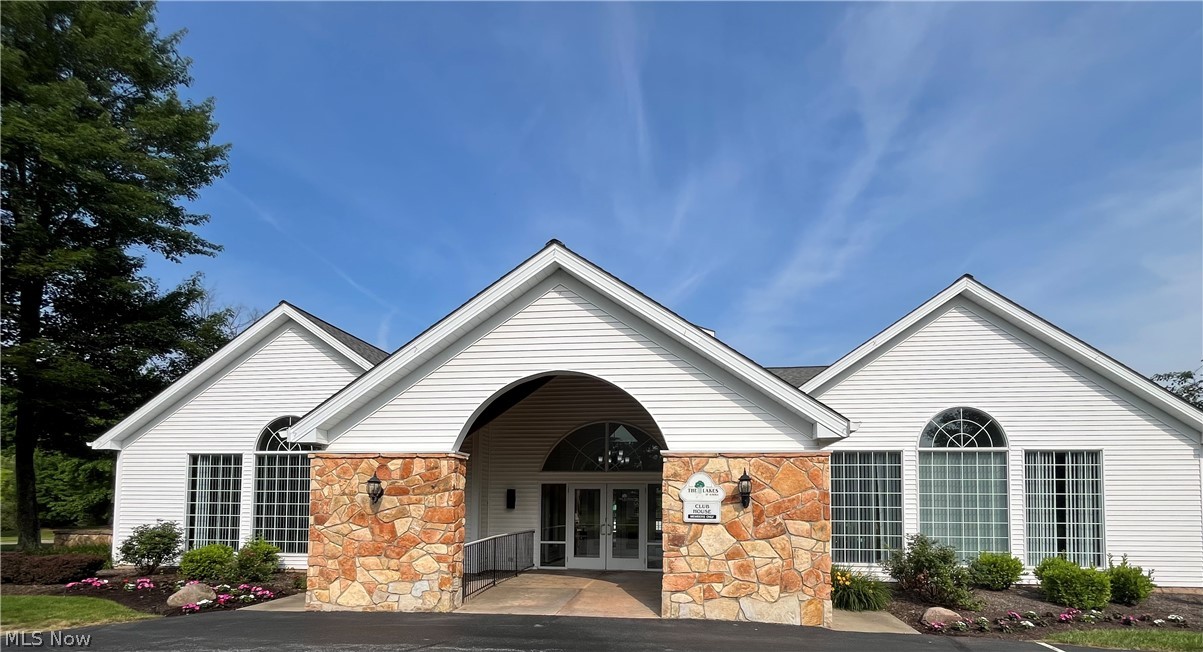 731 Grand View Lane
