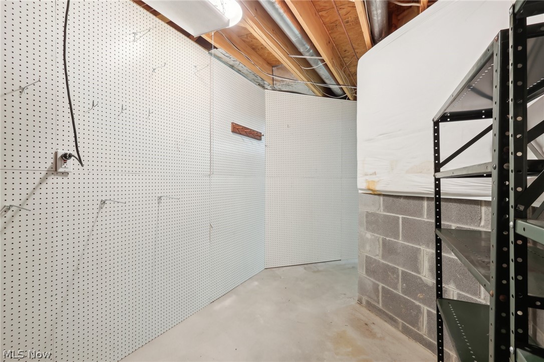 731 Grand View Lane