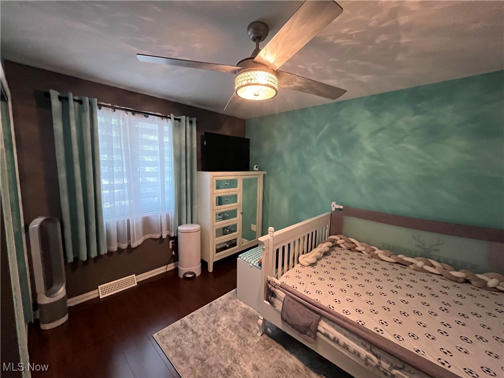 727 Tollis Pky