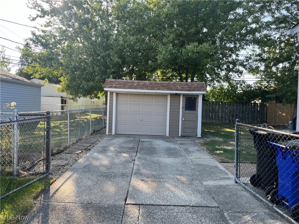4526 W 147th Street