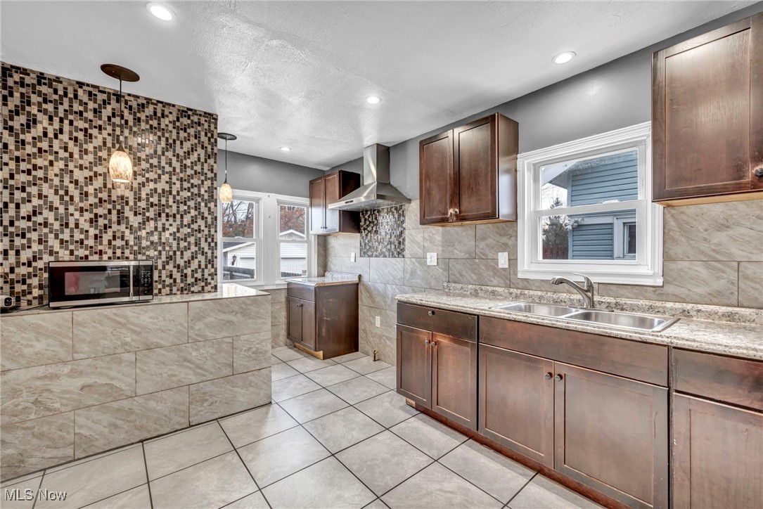 3837 W 132nd Street