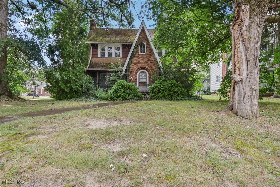 802 Orlando Avenue