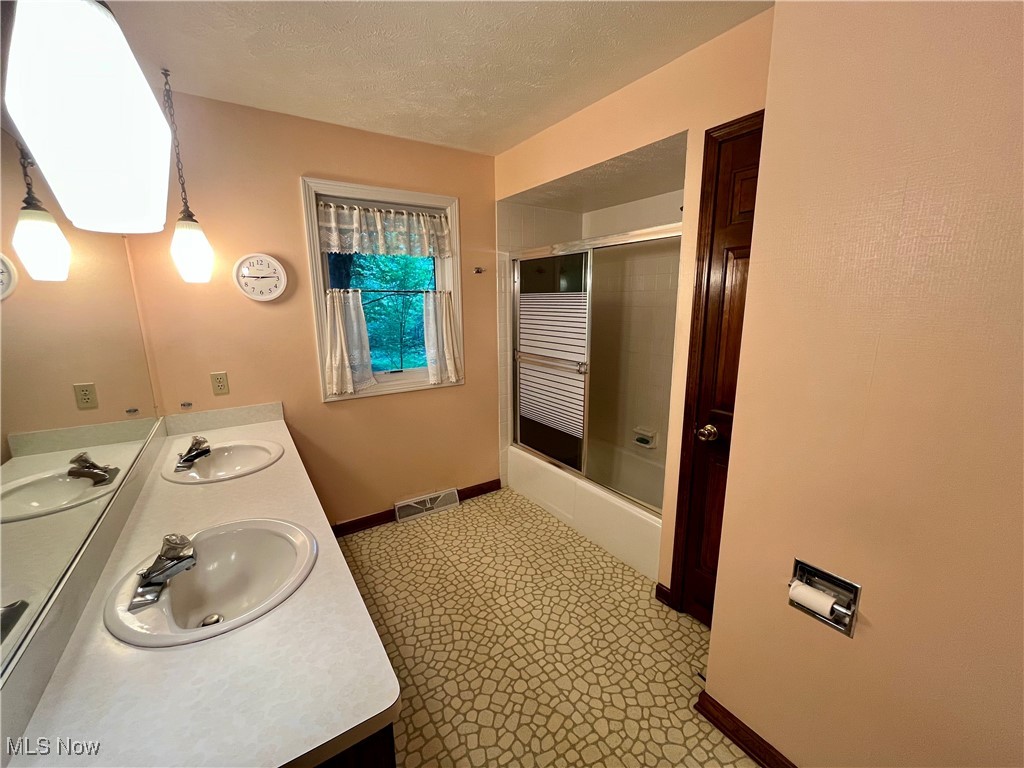 14280 Sweetbriar Lane