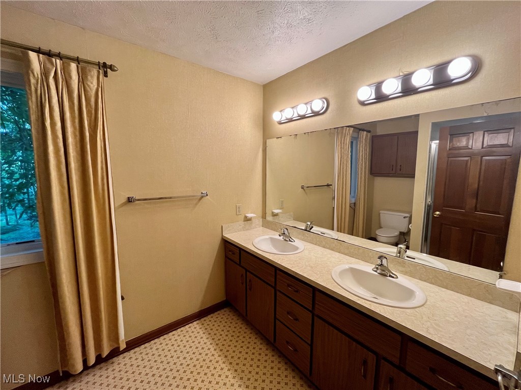 14280 Sweetbriar Lane