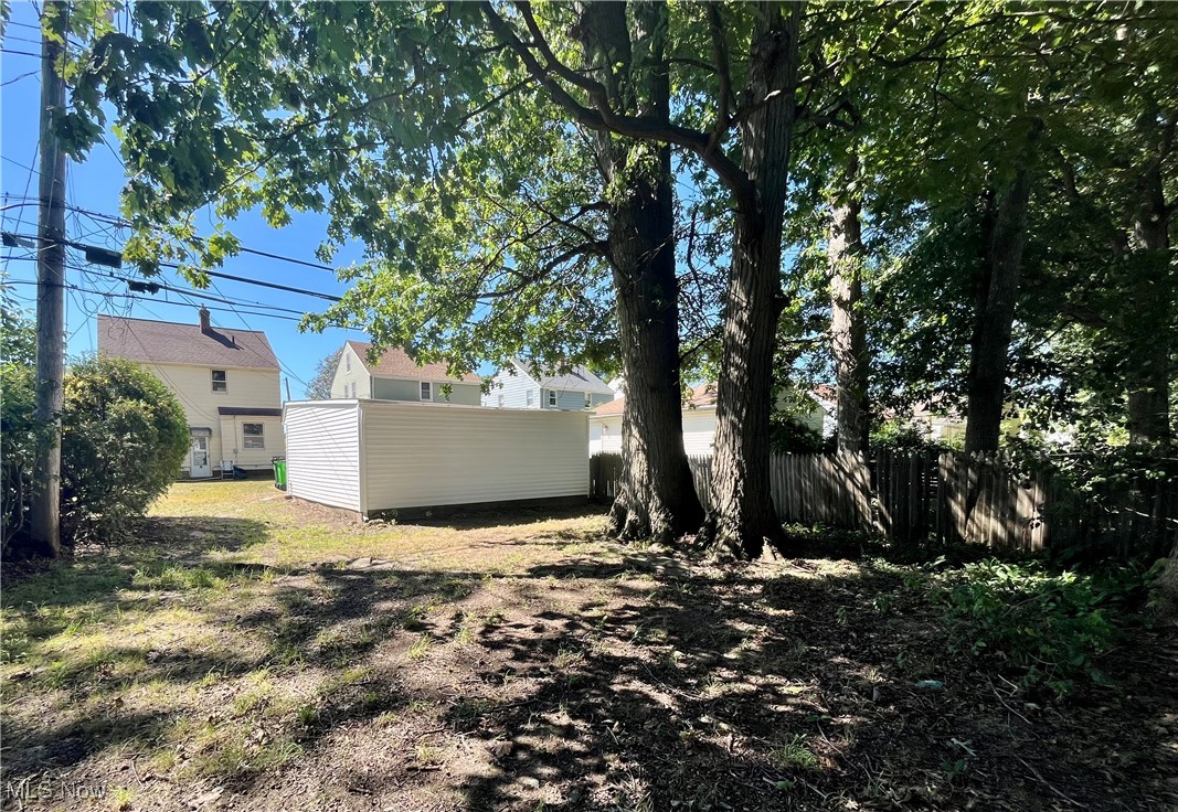 13619 Thraves Avenue