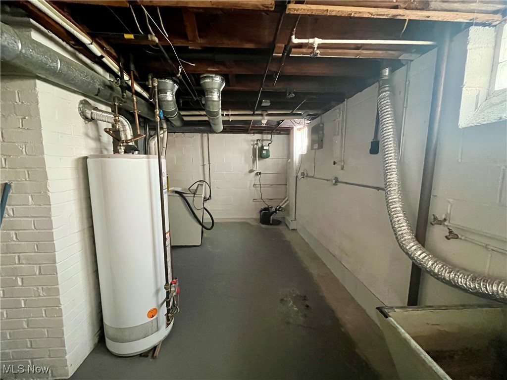 13619 Thraves Avenue