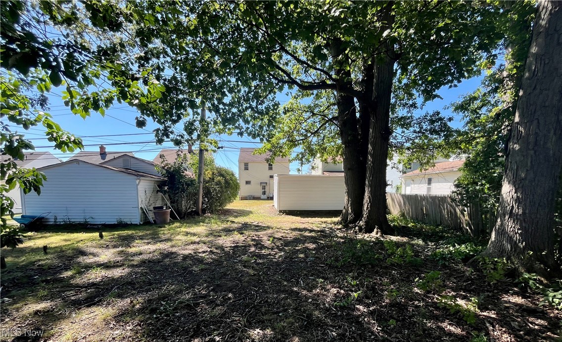 13619 Thraves Avenue