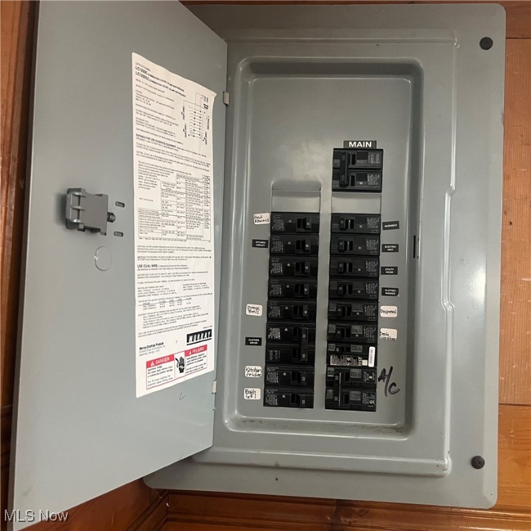 13619 Thraves Avenue