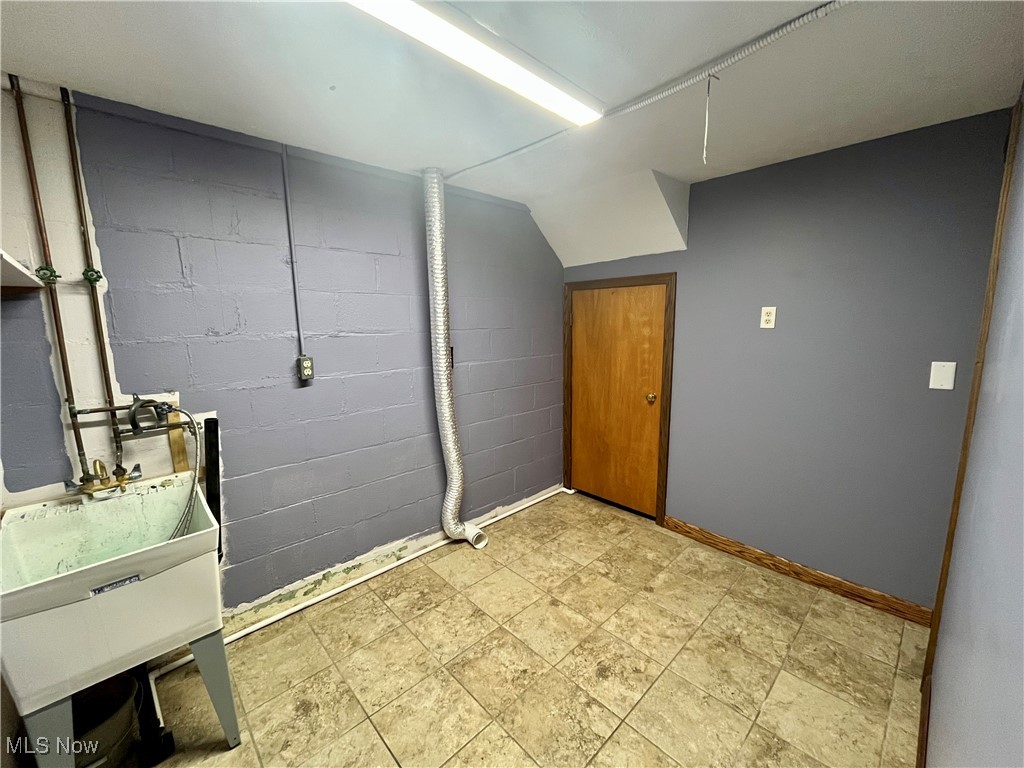 2348 N Haven Boulevard