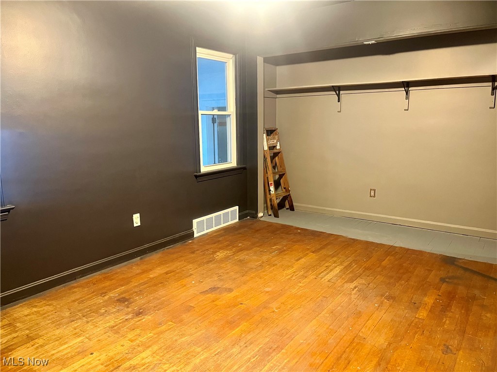 2348 N Haven Boulevard