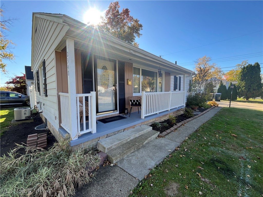 2348 N Haven Boulevard