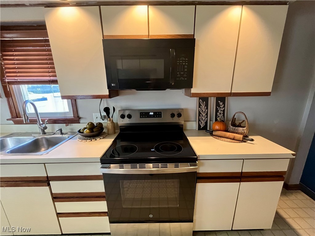 2348 N Haven Boulevard