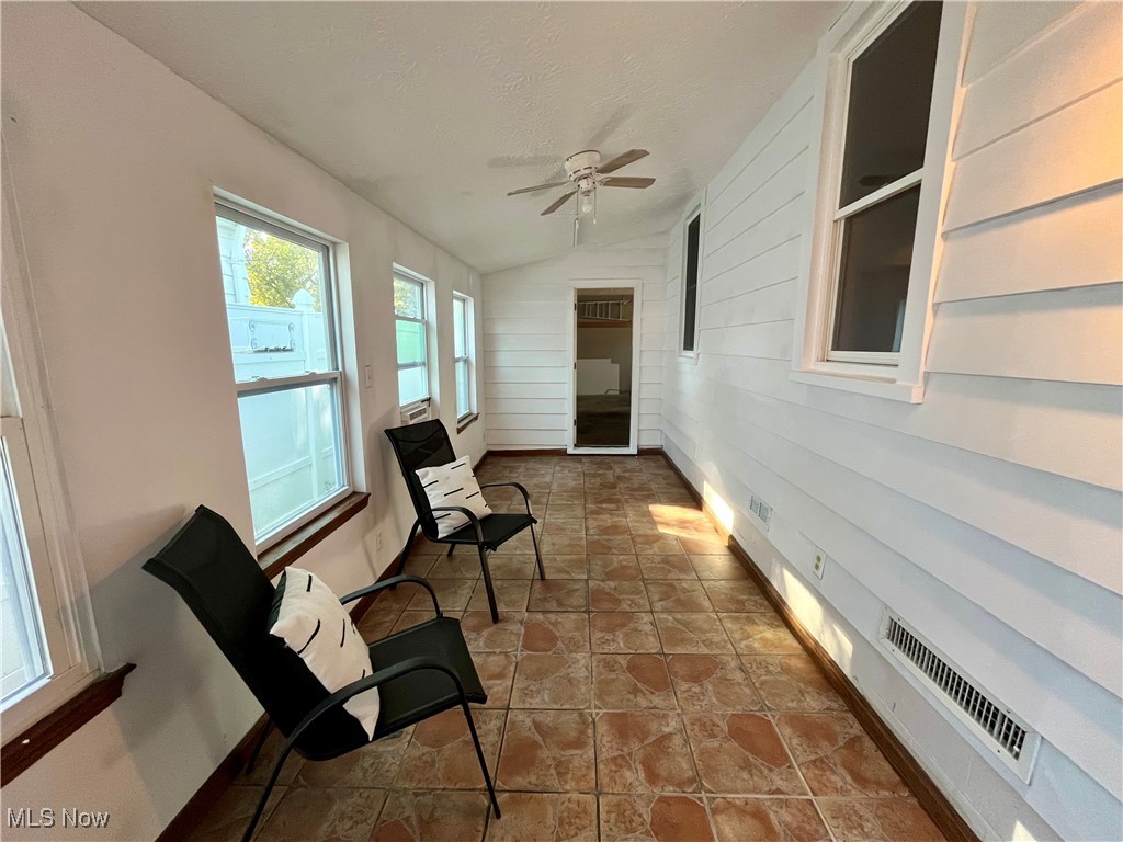 2348 N Haven Boulevard