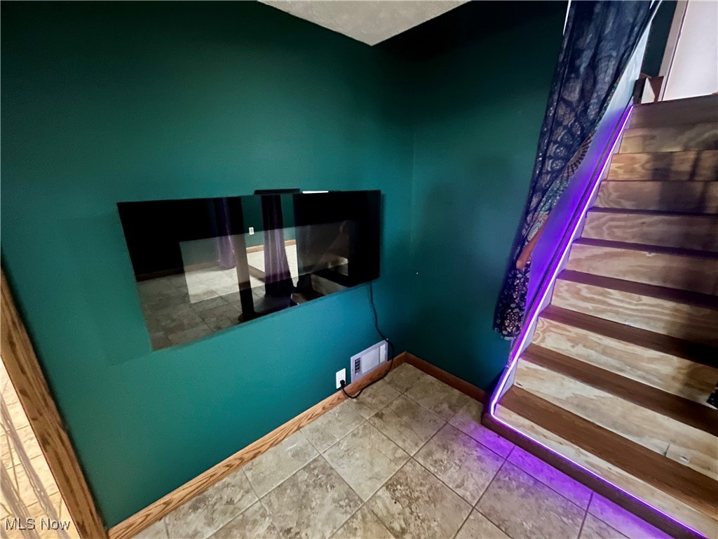 2348 N Haven Boulevard