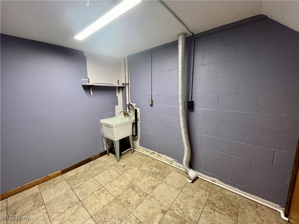 2348 N Haven Boulevard