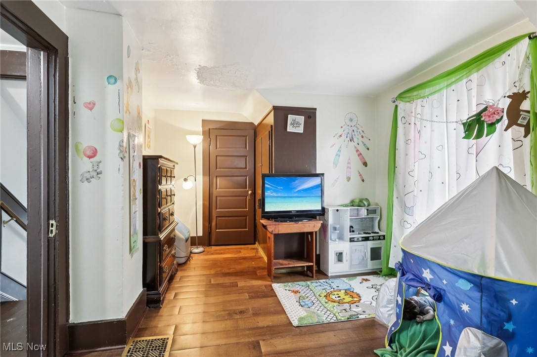 749 Elma Street