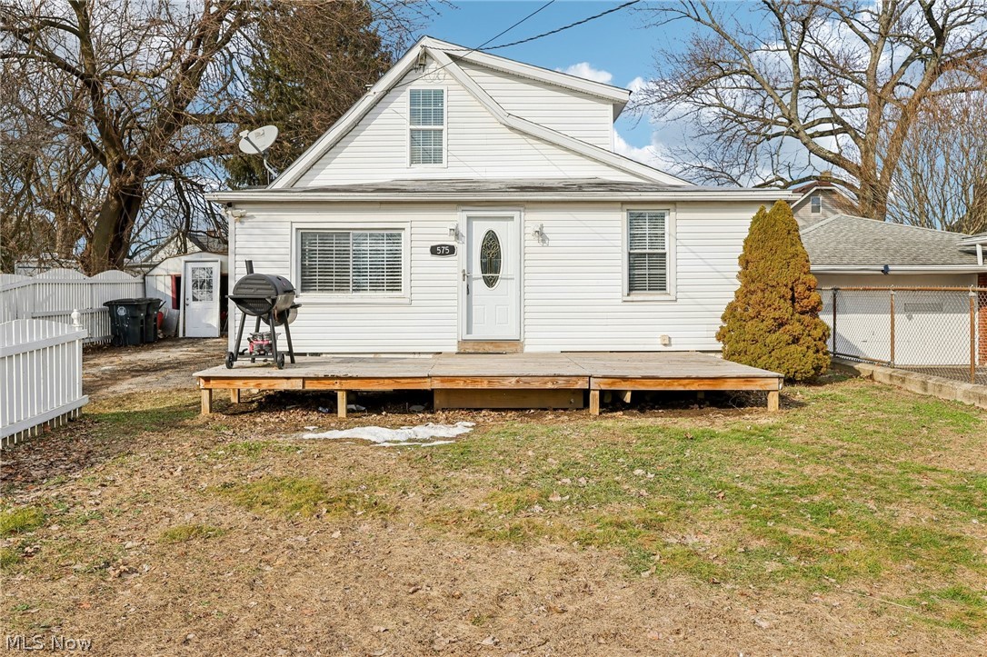 575 Flora Avenue