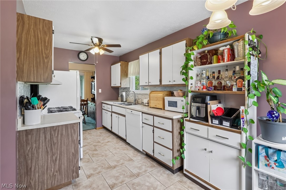 23956 Fairlawn Drive