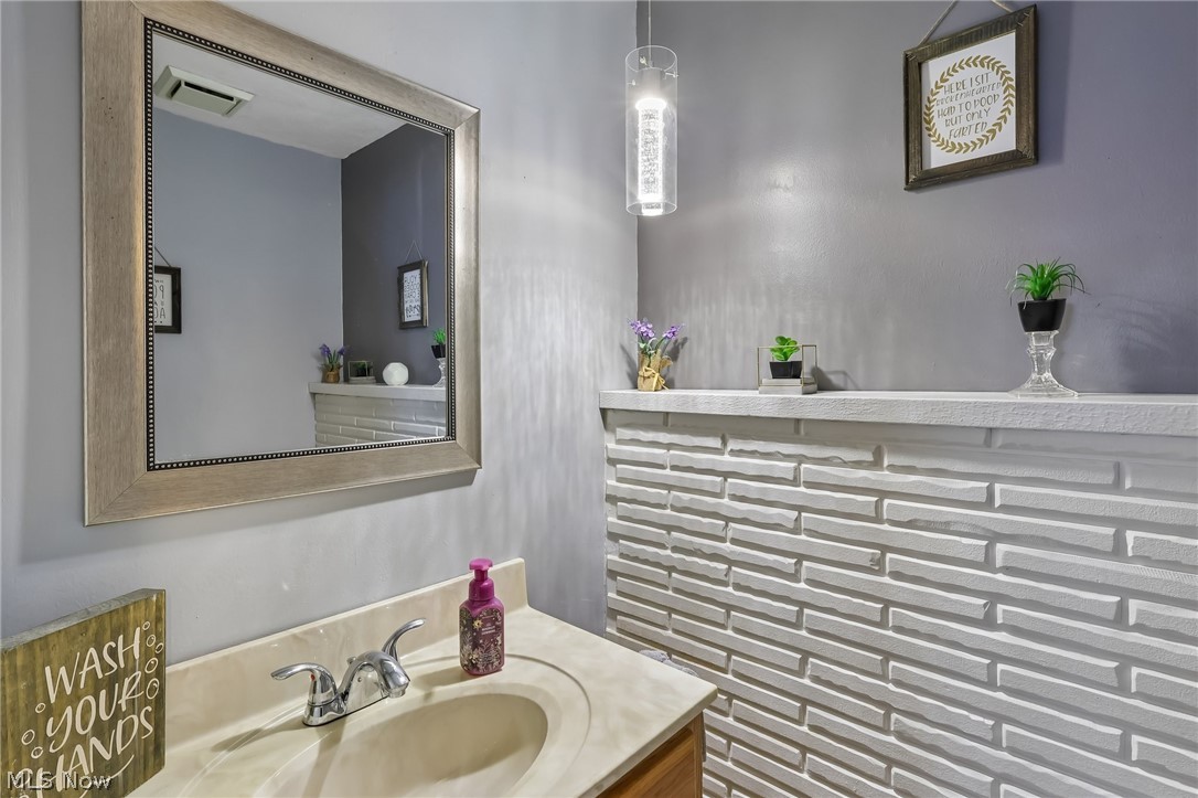 23956 Fairlawn Drive