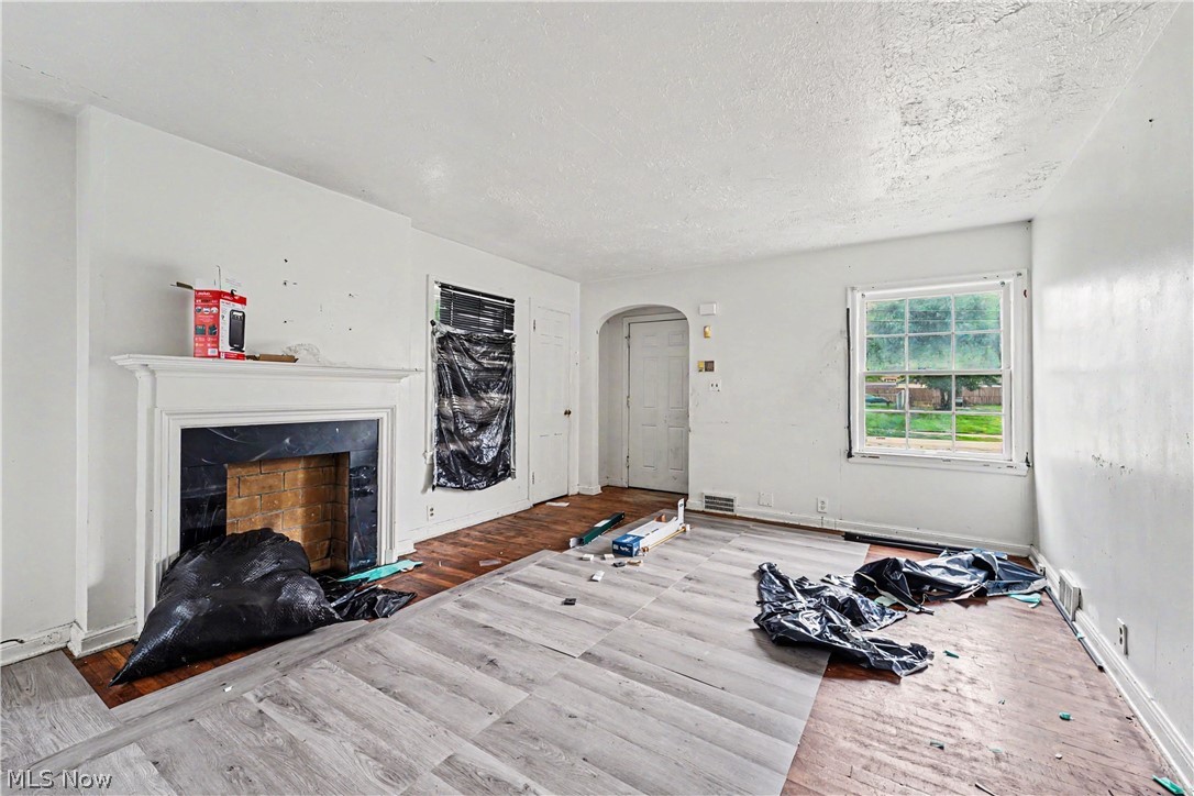 1358 Peckham Street