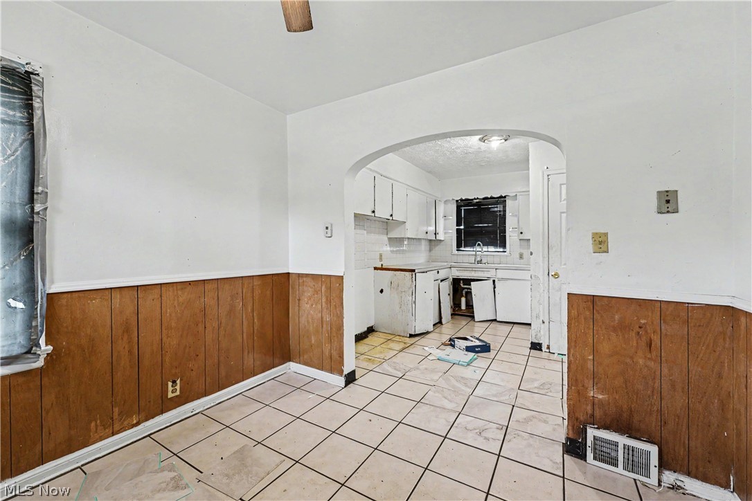 1358 Peckham Street