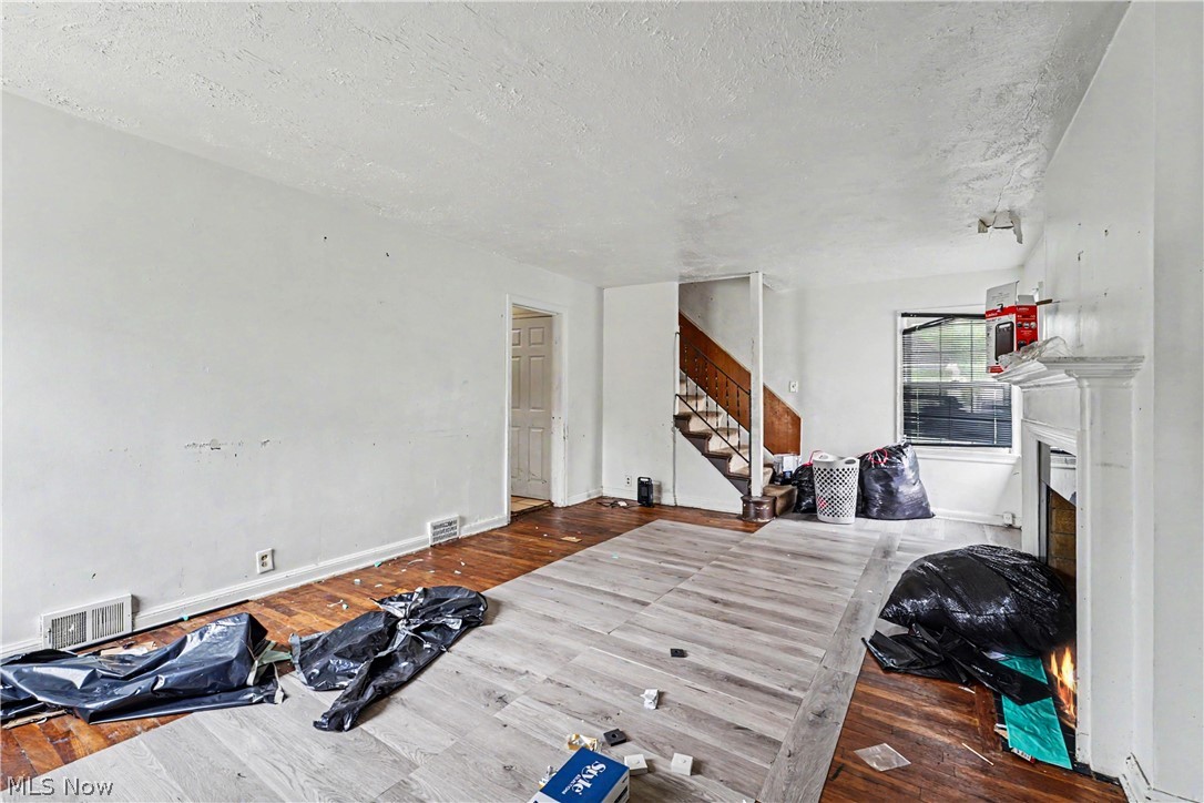 1358 Peckham Street