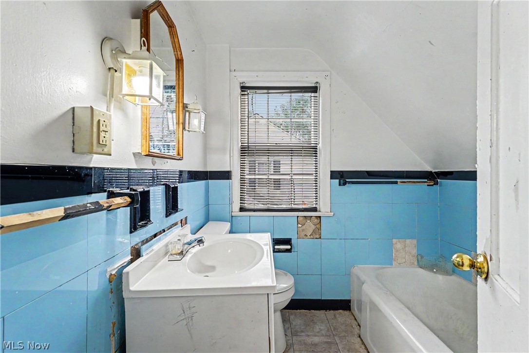 1358 Peckham Street