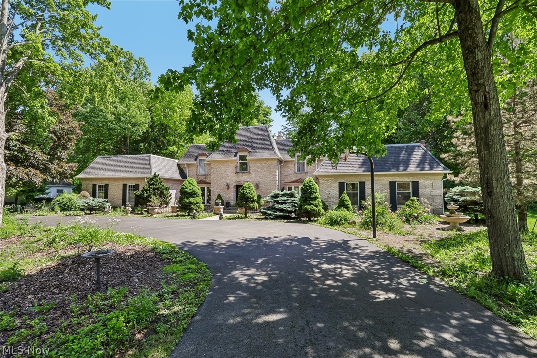 5785 Lamplighter Drive