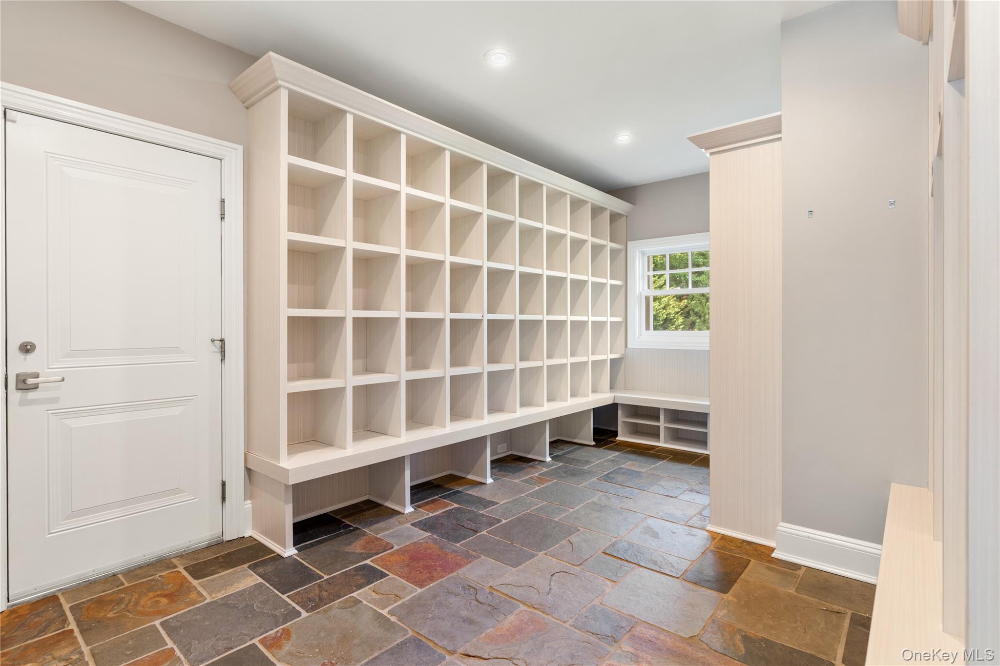 1 Bromley Court