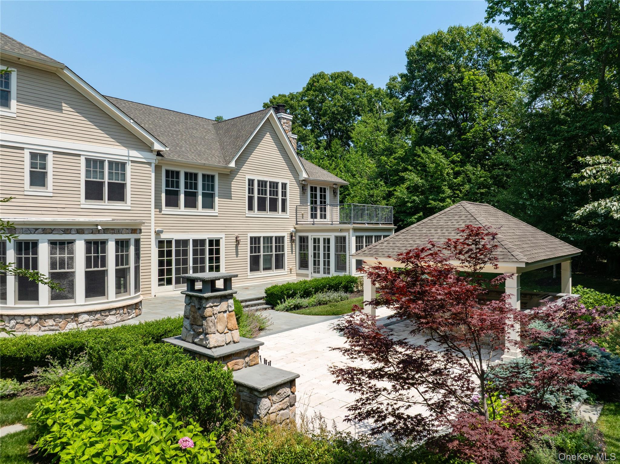 1 Bromley Court